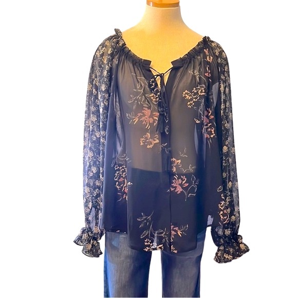 ASTR 'Becky' Floral Print Sheer Top, Small - Picture 5 of 11